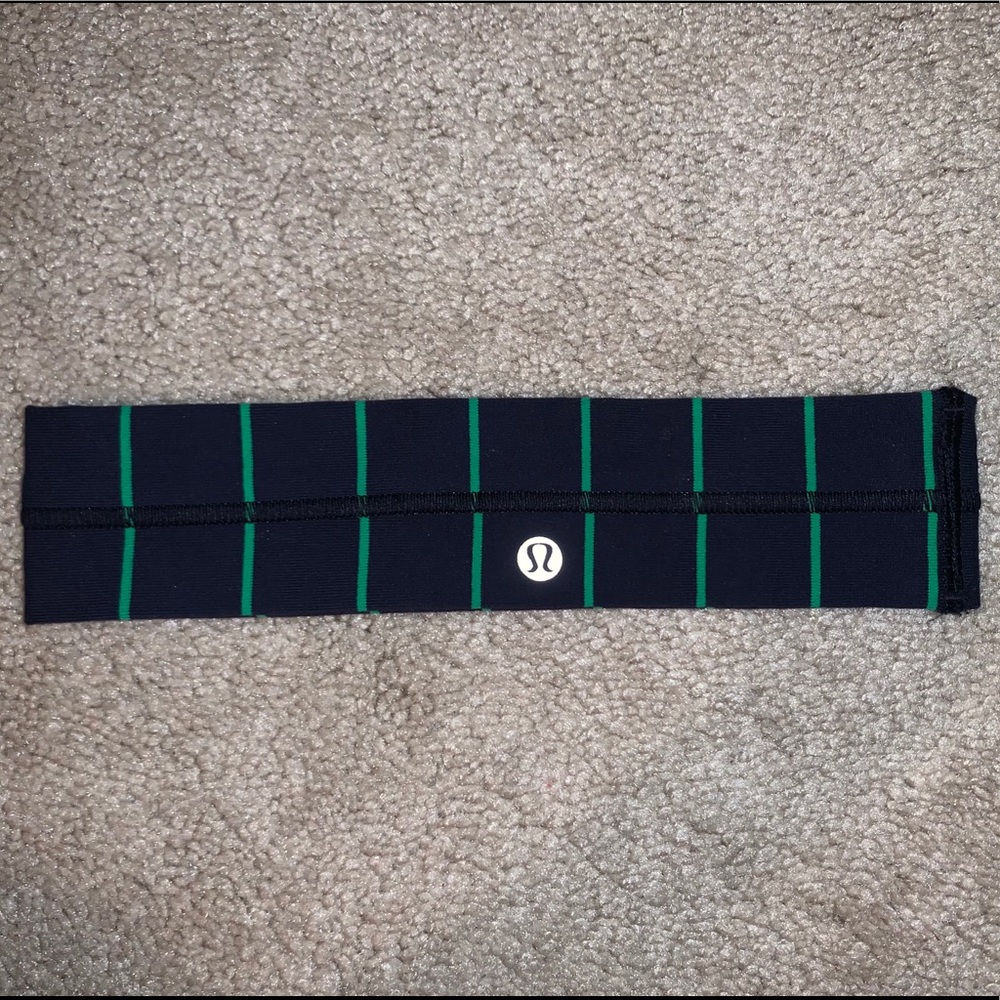 Lululemon Fly Away Tamer Headband II
